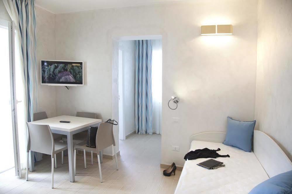 Marina Beach Suite Hotel リミニ エクステリア 写真